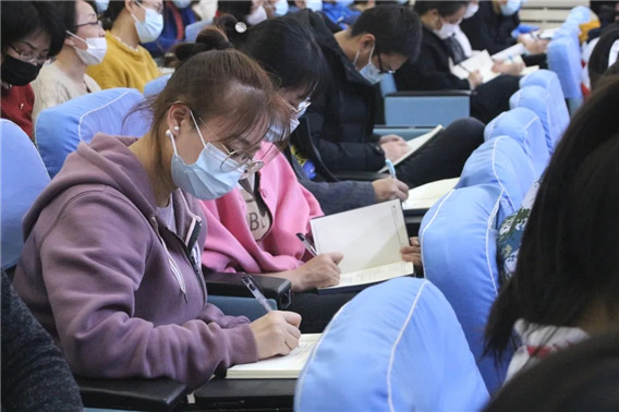 教育局副局长鞠振伟9.webp.jpg