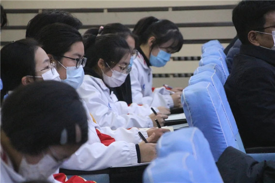 教育局副局长鞠振伟10.webp.jpg