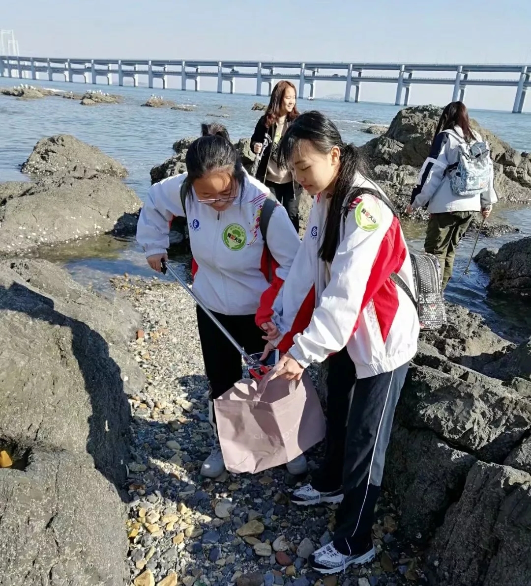 记我校曦望·义工站海滩环保活动1.webp.jpg