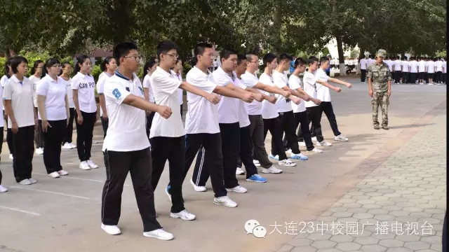 军旅梦 青春行----军训第二天6.webp.jpg