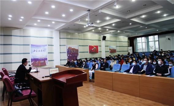 提升教师素质.webp.jpg
