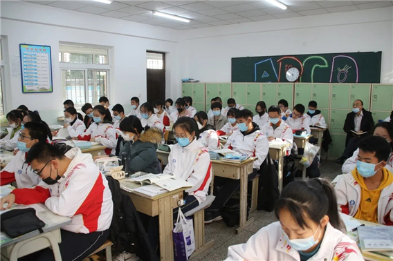 特色学校专家组评审6.webp.jpg