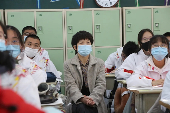 特色学校专家组评审2.webp.jpg