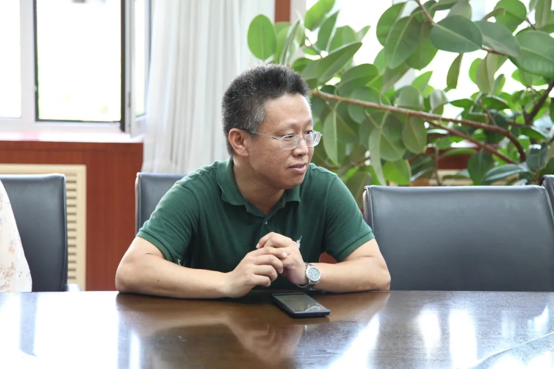 我校举行师徒结对仪式6.webp.jpg