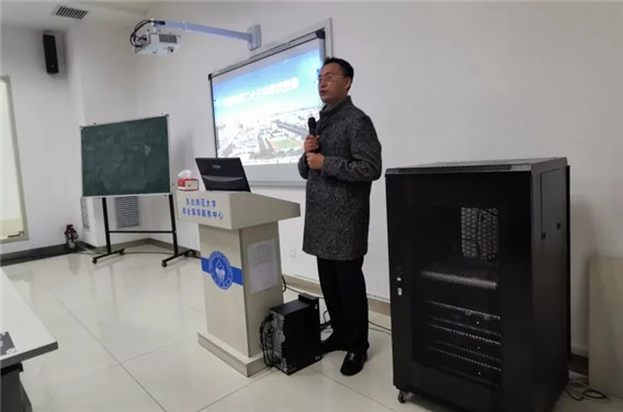 满苑梧桐引丹凤1.webp.jpg