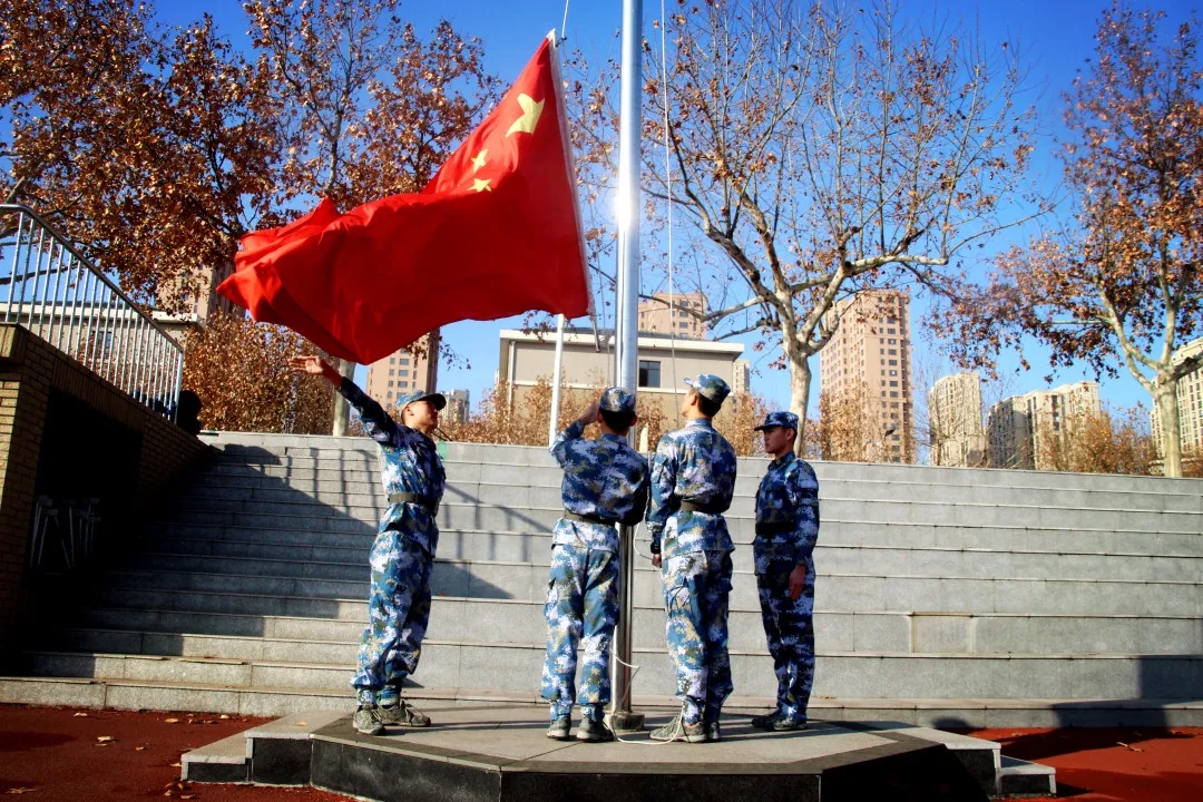 世界那么大，我想当海军2.webp.jpg