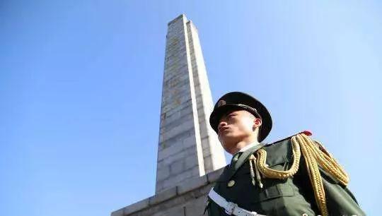 感恩思源，怀缅先烈 高一三班6.jpg