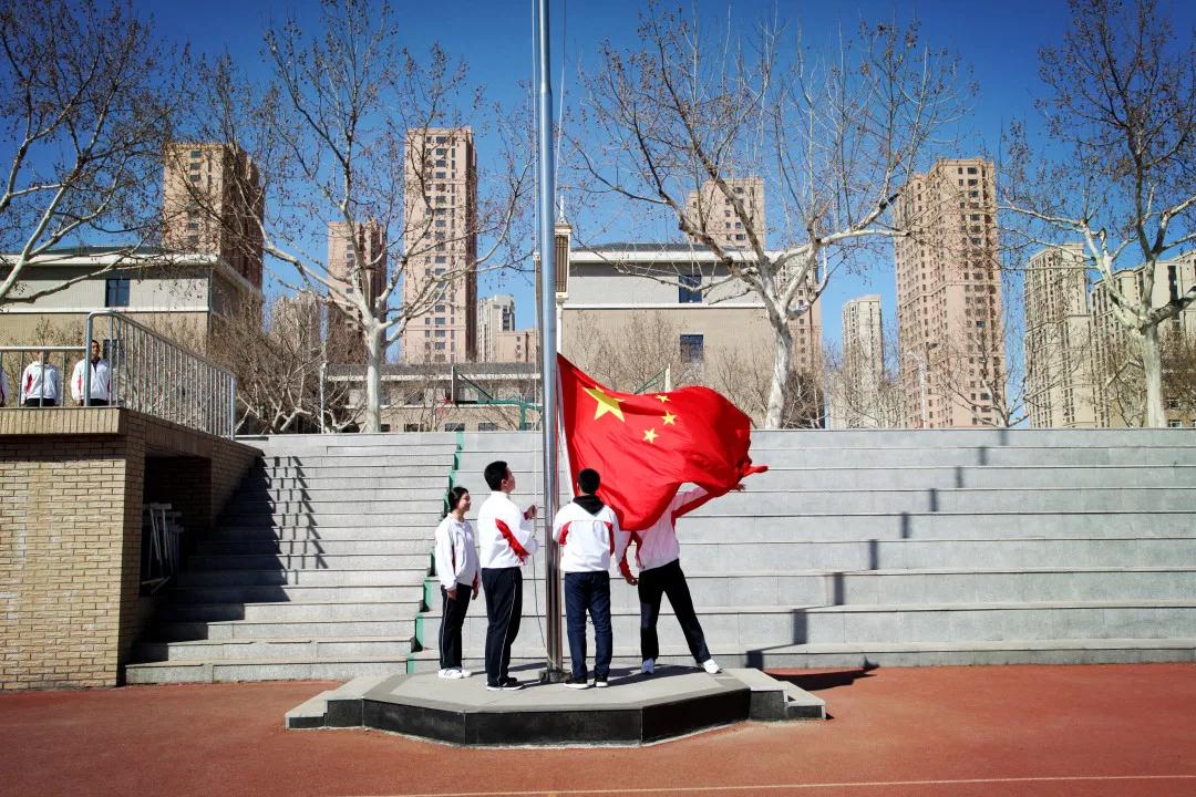 感恩思源，怀缅先烈 高一三班1.jpg