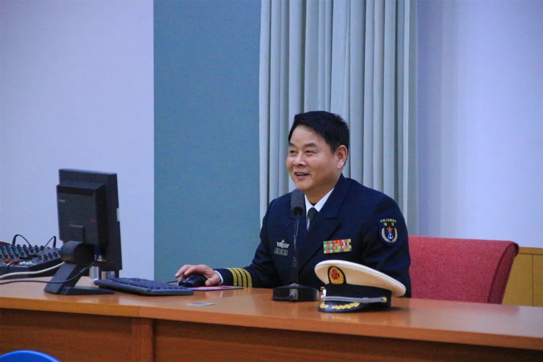 海军航空大学陈建中教授来我校指导海航体能特色训练1.webp.jpg