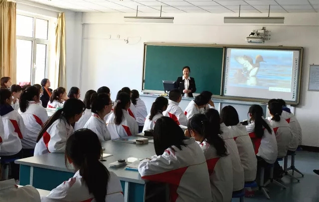我校成功承办大连市高一和高三地理教研活动3.webp.jpg
